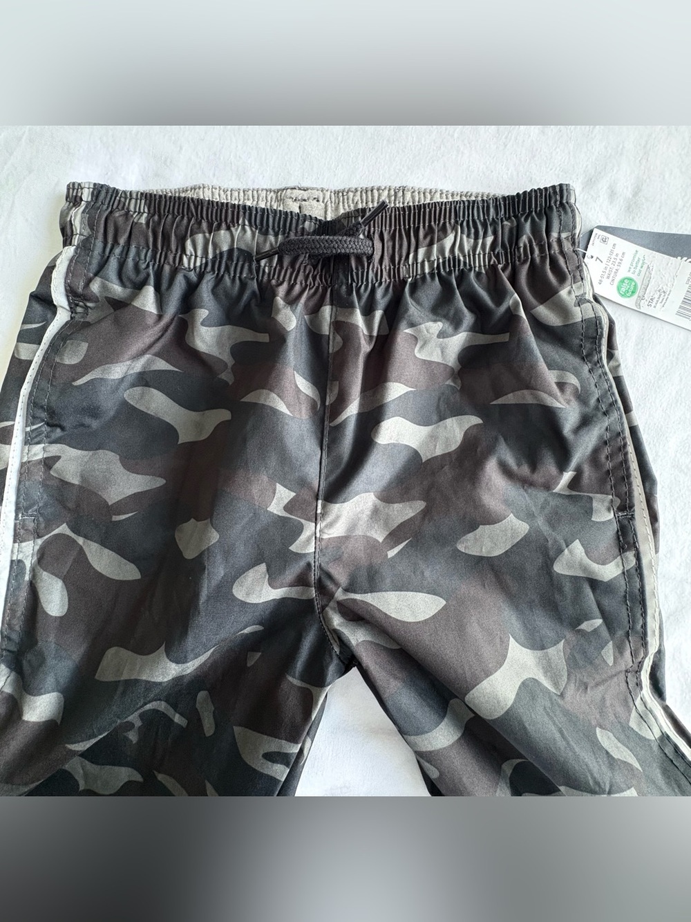 OshKosh B’gosh Boys Camo Pants Size 7 NWT Reflective Details - Picture 4 of 12